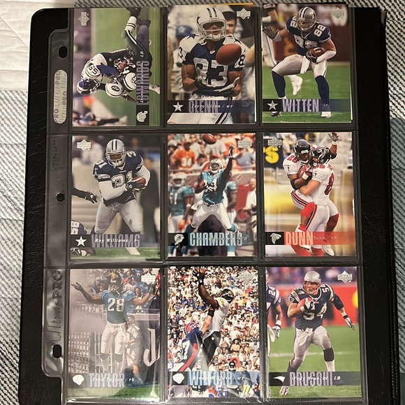 2006 Football Card Lot - Picture 8 of 9